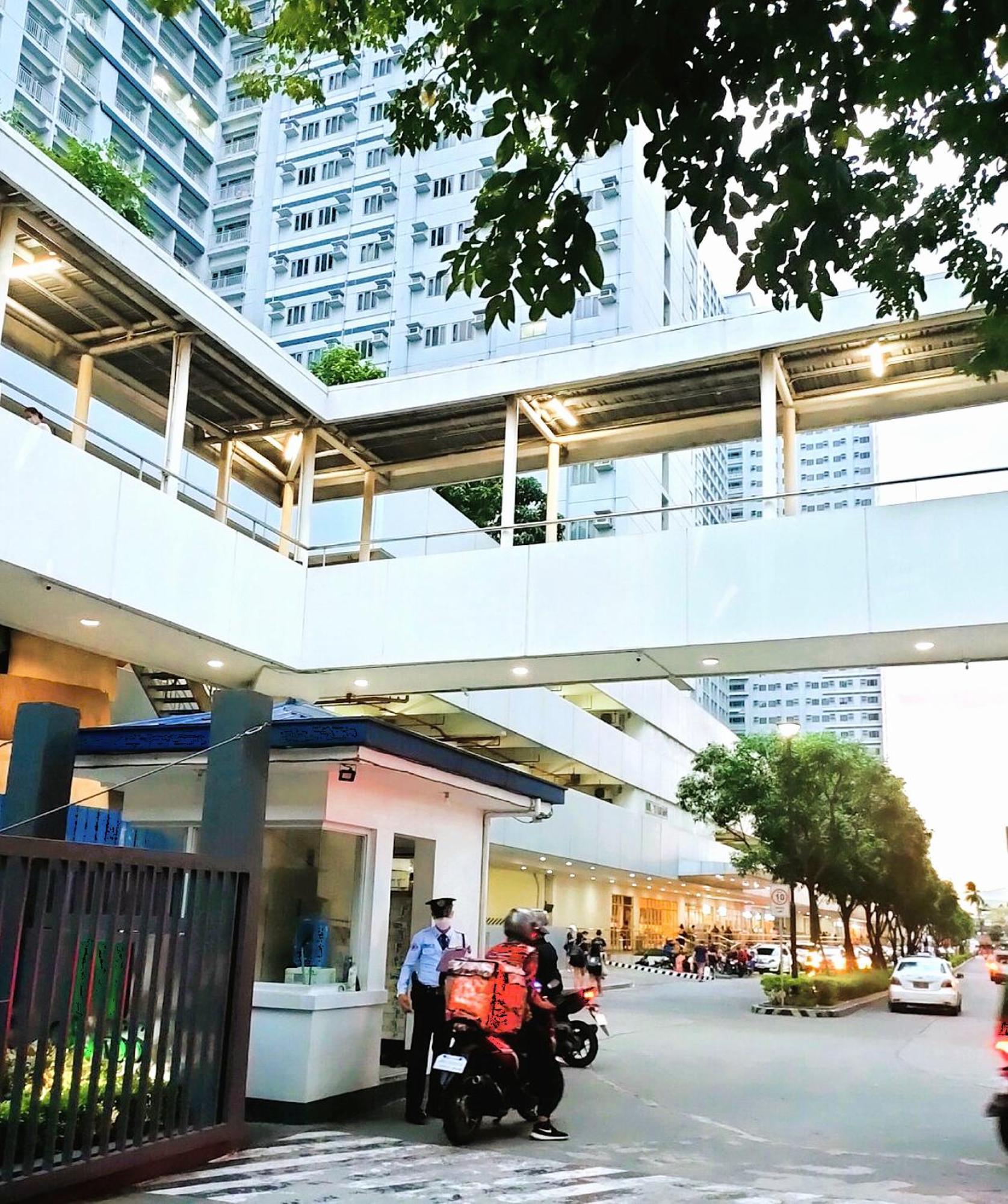 Grass Residences Rendezvous - Sm North Edsa Manila Bagian luar foto